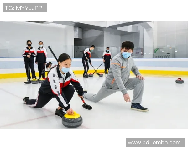 国家体育总局推进体育教师常态化进驻中小学提升青少年体育素质