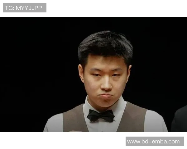 中国选手历史性闯入斯诺克世锦赛四强 英媒震惊称突破性成就